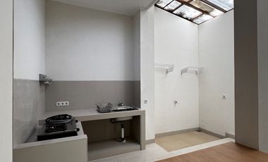 Dijual Rumah Modern Baru Renov dalam Cluster, Sayap Sutami Bandung