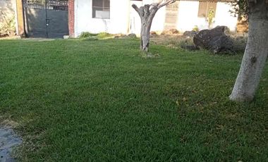 ¡Venta de casa con gran terreno!