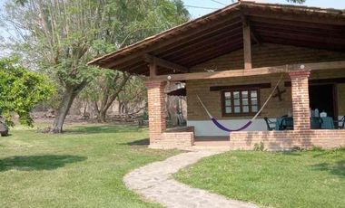 ¡Venta de casa con gran terreno!