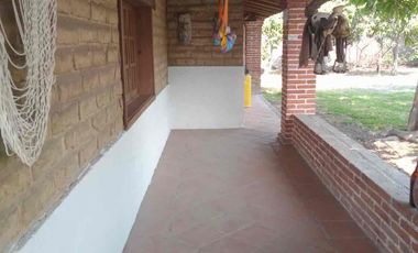 ¡Venta de casa con gran terreno!