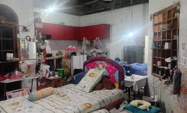 Rumah Halaman Luas (300m²) di Lokasi Strategis Jl. Jaya Wijaya, Mojosongo, Jebres