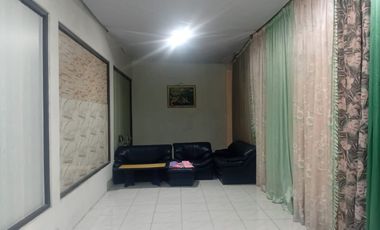 Rumah Halaman Luas (300m²) di Lokasi Strategis Jl. Jaya Wijaya, Mojosongo, Jebres