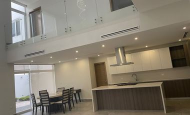 CASA EN RENTA EN EL BARRO EN  FRACCIONAMIENTO SANTA ISABEL