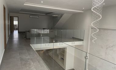 CASA EN RENTA EN EL BARRO EN  FRACCIONAMIENTO SANTA ISABEL