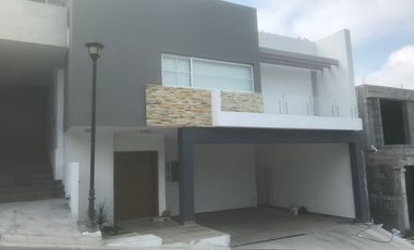 CASA EN RENTA EN EL BARRO EN  FRACCIONAMIENTO SANTA ISABEL