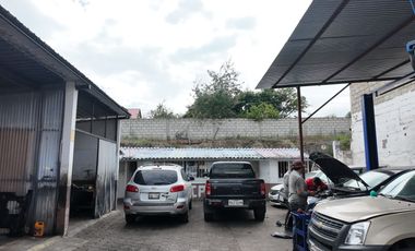 Terreno en venta en Ambato ideal para locales y departamentos en Av. Indoamérica, sector Izamba vía Quito