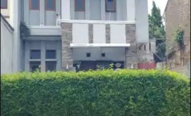 RUMAH KEREN 2 LANTAI MINIMALIS MODERN SEMI FURNISHED SIAP HUNI DI PASADENA BANDUNG