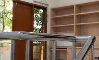 RUMAH KEREN 2 LANTAI MINIMALIS MODERN SEMI FURNISHED SIAP HUNI DI PASADENA BANDUNG