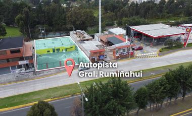 Propiedad comercial en venta en Quito de 750 m² sobre la Autopista Rumiñahui, parqueadero para 20 vehículos – Puente 9 Valle de Los Chillos