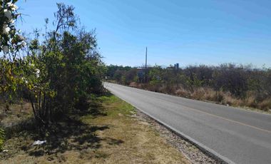 8700 M2 DE TERRENO SOBRE CARRETERA EN ACCESO A TECALI PUEBLA.