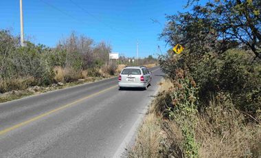 8700 M2 DE TERRENO SOBRE CARRETERA EN ACCESO A TECALI PUEBLA.