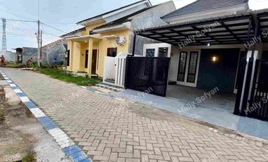 Dijual Rumah Baru Design Minimalis Modern Di Tengah Kota Banyuwangi