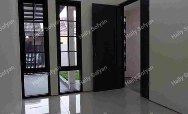 Dijual Rumah Baru Design Minimalis Modern Di Tengah Kota Banyuwangi
