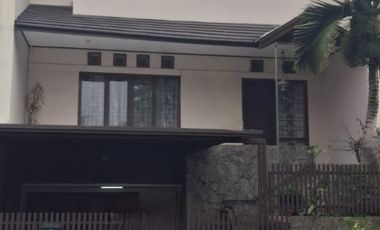 RUMAH IMPIAN 3 LANTAI MINIMALIS MODERN TERAWAT SIAP HUNI DI SETRADUTA BANDUNG