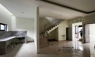 Dijual Townhouse Baru Mewah di Taman Kenten. Kota Palembang, Type Standard, Di Jalan Taman Kenten, dekat dengan Lapangan Golf.