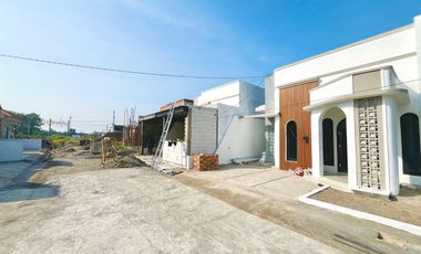 Modern Tropis di Bawah 300 Juta, 4 Menit dari Jl Utama Jogja Solo