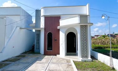 Modern Tropis di Bawah 300 Juta, 4 Menit dari Jl Utama Jogja Solo