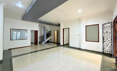 JARANG ADA RUKO YANG NEMPEL ECO PARK TEBET !!!