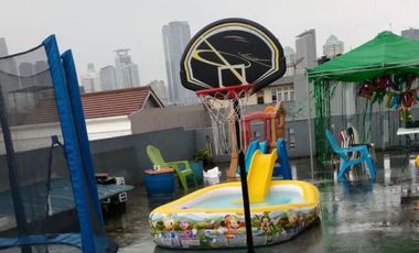 Kosan full 14 kamar plus rumah dalam satu bangunan di kawasan Bendungan Hilir dijual rugi harga nego