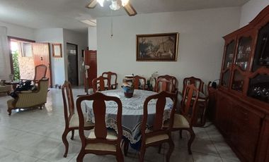 CASA EN VENTA EN EL FRACCIONAMIENTO VIRGINIA