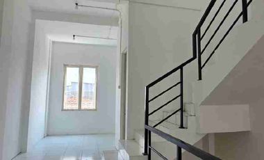 Ruko di Rungkut, Surabaya - Dekat MERR, Bandara Juanda dan Akses Tol.