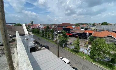 Dijual Bangunan 3 Lantai di Pondok Jati Dekat Exit Toll Sidoarjo Harga Nego