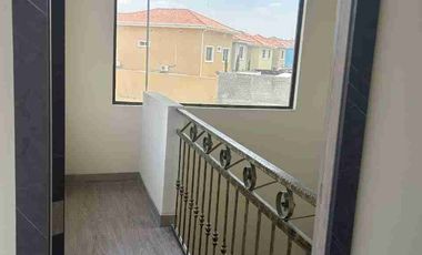 Alquilo hermosa casa dos plantas,  Urbanización El Condado Vicolinci