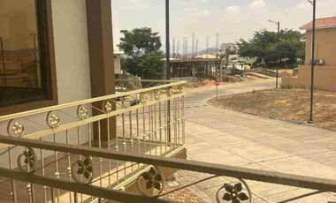 Alquilo hermosa casa dos plantas,  Urbanización El Condado Vicolinci