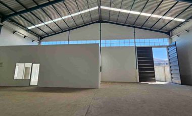 Unit Baru - Gudang di Gedangan, Sidoarjo Dengan Private Parkir Luas.