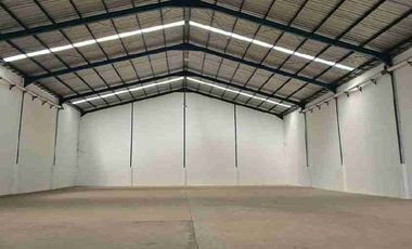 Unit Baru - Gudang di Gedangan, Sidoarjo Dengan Private Parkir Luas.