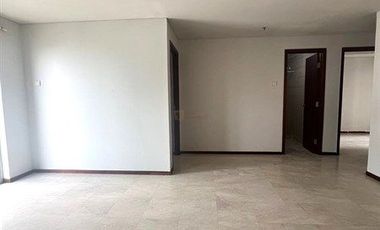 Terkoneksi CP Mall via East Tunnel, Disewakan 2 Bedroom Royal Mediterania Garden Unfurnished Rapi, sudah terpasang Kitchen Cabinet dan AC