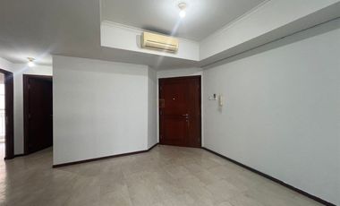 Terkoneksi CP Mall via East Tunnel, Disewakan 2 Bedroom Royal Mediterania Garden Unfurnished Rapi, sudah terpasang Kitchen Cabinet dan AC