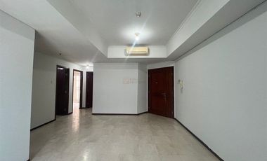 Terkoneksi CP Mall via East Tunnel, Disewakan 2 Bedroom Royal Mediterania Garden Unfurnished Rapi, sudah terpasang Kitchen Cabinet dan AC