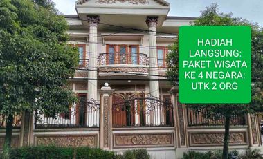 BATUNUNGGAL INDAH ESTATE, Rumah modern klasik 2 lt, baru renovasi, mewah, FULL FURNISHED, lokasi main road, depan lapangan, akses tol mudah dan strategis