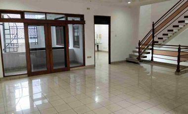 Disewakan, Batununggal Indah Estate, cocok untuk usaha, kantor dan keluarga besar