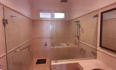 FOR SALE – SPACIOUS & GREEN HOUSE