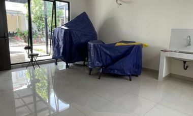 Sewa Rumah Minimalis Modern dengan Desain Cantik Nikmati Gaya Hidup di Hunian yang Nyaman dan Fungsional. Lokasi Strategis Di Cluster La Seine