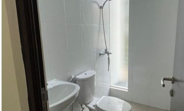 Sewa Rumah Minimalis Modern dengan Desain Cantik Nikmati Gaya Hidup di Hunian yang Nyaman dan Fungsional. Lokasi Strategis Di Cluster La Seine