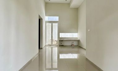 Dijual Rumah Minimalis Kondisi Terawat Ada Halaman Belakang  Siap Huni Lokasi Asri  Fasilitas Perumahan Lengkap Keamanan 24 Jam Dekat Kampus di The Oz