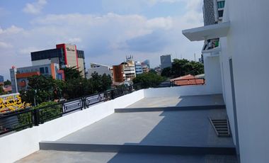 Disewakan Ruko 3,5 Lantai Bisa Untuk Office, Bisnis, F&B, dll di Mampang Jaksel