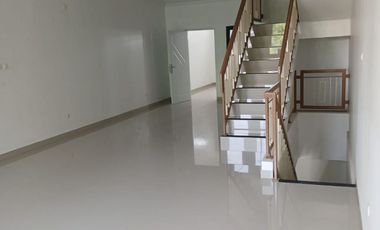 Disewakan Ruko 3,5 Lantai Bisa Untuk Office, Bisnis, F&B, dll di Mampang Jaksel