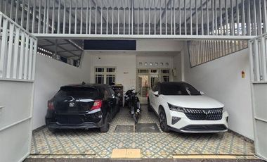 Dijual BU Rumah Taman Permata Indah 2 Lantai Baru Renovasi, Partially Furnished Dekat Tol & Pasar Teluk Gong, Kuliner, GBI Rock Pantai Indah Kapuk