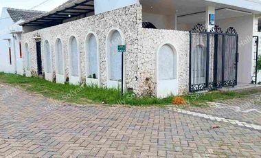 Dijual Rumah Full furnish Dg Private poll