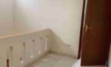 TURUN BANTING HARGA, RUMAH 2LANTAI MURAH SEKALI AKSES MBL CONDET SHM
