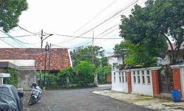Rumah Lama Hoek 2 Lantai Strategis Di Jl Kebon Anggrek Cipete Selatan Jakarta Selatan