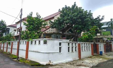 Rumah Lama Hoek 2 Lantai Strategis Di Jl Kebon Anggrek Cipete Selatan Jakarta Selatan