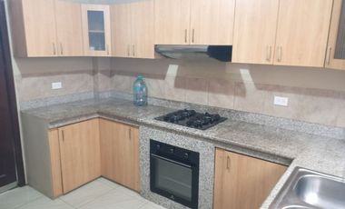 Casa de alquiler amoblada en la Urbanización Belo Horizonte, Vía a la Costa