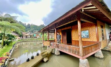 Rumah Villa + Kolam Ikan di Desa Wisata Cihanjawar Bojong Purwakarta