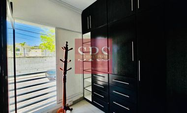 VENTA DE CASA REMODELADA 3 DORMITORIOS