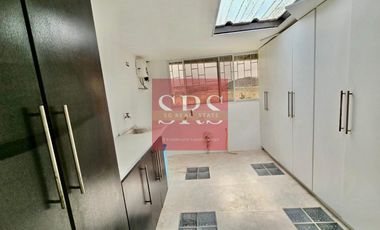 VENTA DE CASA REMODELADA 3 DORMITORIOS